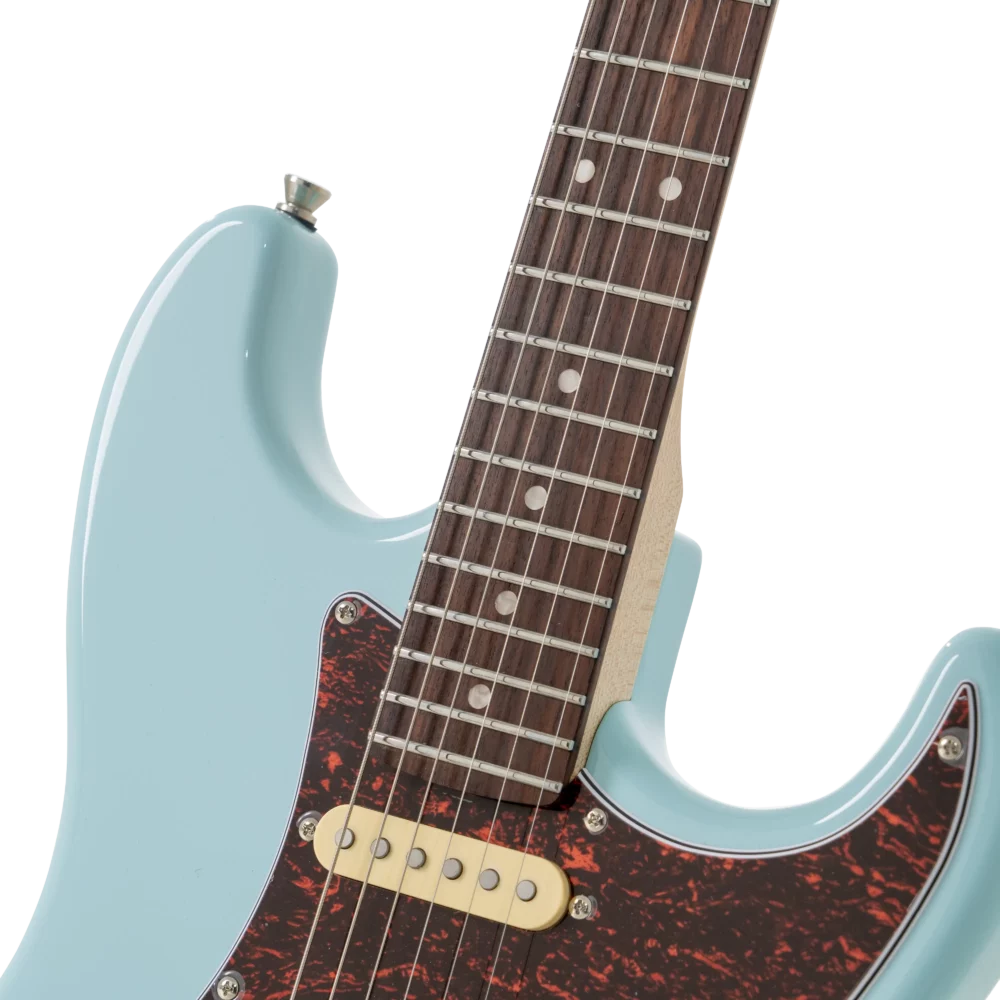 Gusta GST 03 HSS Special Color 0015 scaled The <strong>Gusta GST-03 HSS Special Color Edition</strong> differs from the standard <strong>Gusta GST-03</strong> in several ways, primarily in terms of aesthetics, materials, and certain hardware components. Here are the main differences
